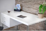 biurko, nowoczesne biurka, biurka lakierowane, biurka lakierowane na wysoki połysk