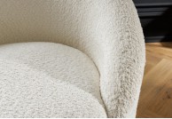 Fotel biały boucle Teddy, fotel obrotowy 360 biały, fotel biały teddy, fotel do salonu biały teddy, fotel do