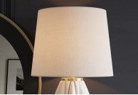 Lampa stołowa biała Luell 65 cm, biała lampa na komodę Luell, lampa do salonu
