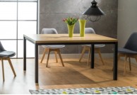 stół rozkładany, rozkładane stoły, stół drewniany, stół w stylu skandynawskim, stół i krzesła