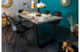 Szary stół do salonu beton