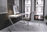 biurko do komputera, biurko komputerowe, biurko z blatem szklanym, stelaż biały,