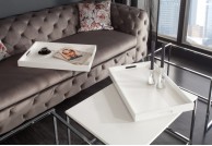 lakierowany stolik kawowy z tacami 3 w 1, stoliki wsuwane białe bendik, biała ława do salonu bendik,ławy